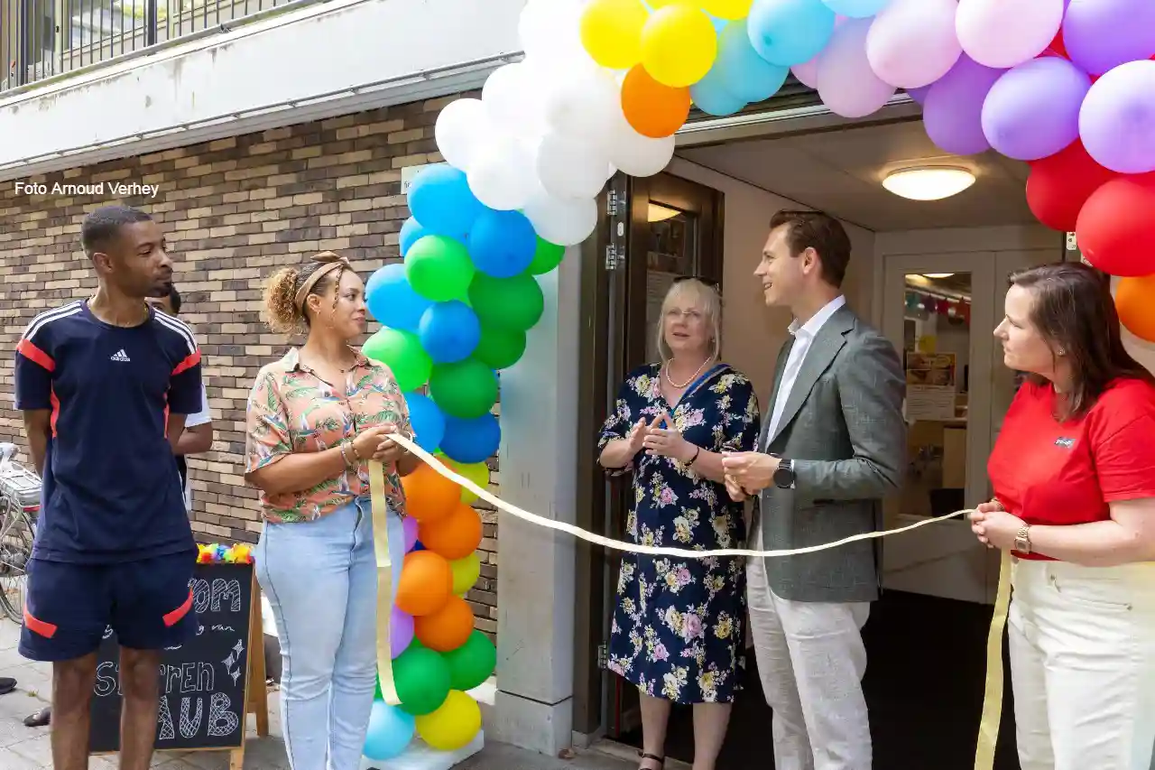 De Sterrenhub Is Weer Van De Buurt