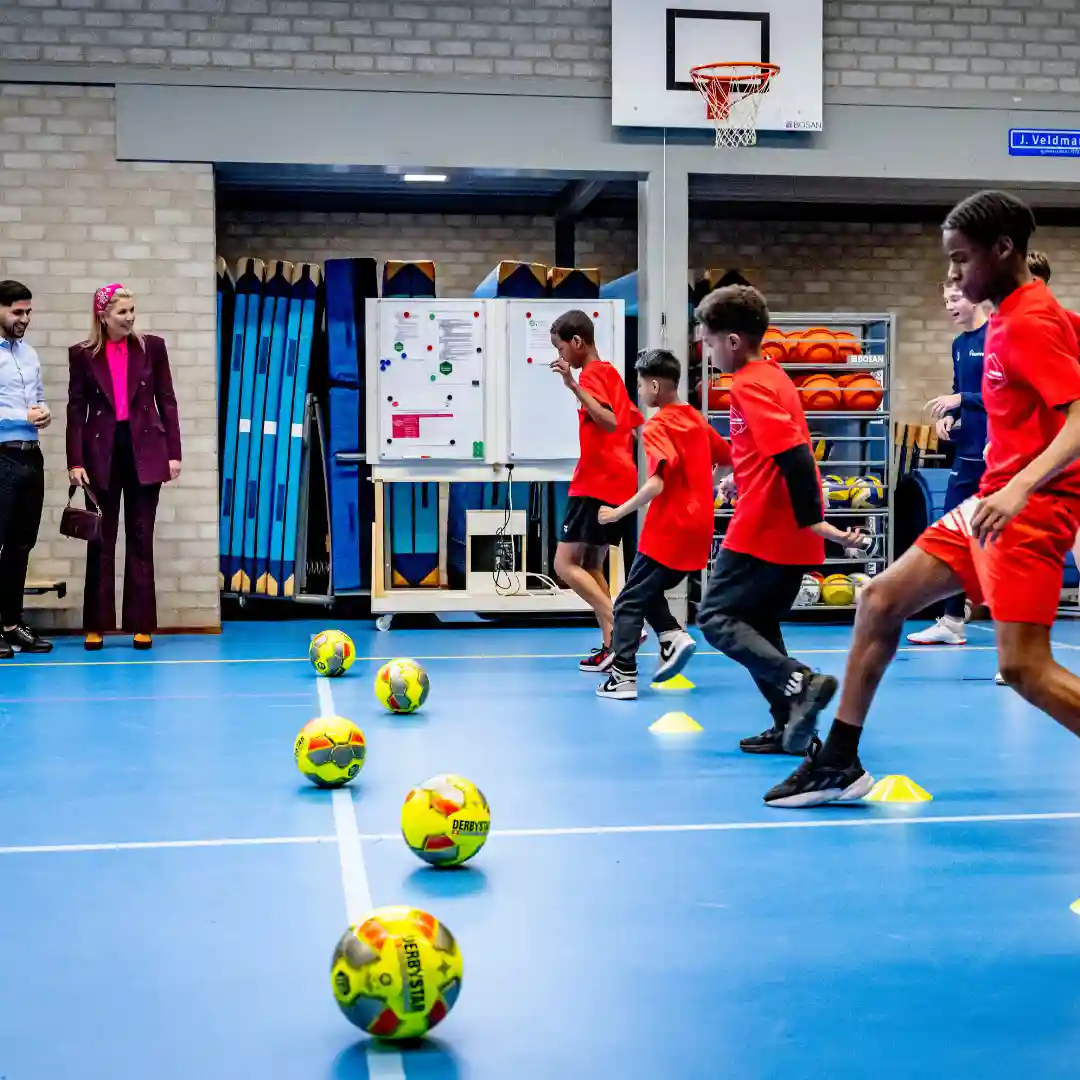 gro-up Maxima ziet sportende jongeren