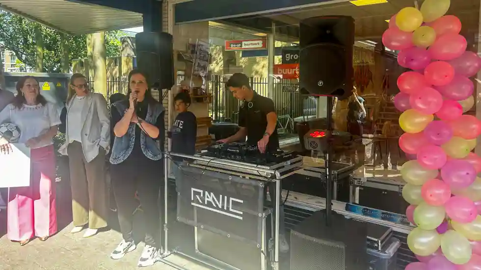 gro-up buurtwerk kick-off Jongerenhub in Schiebroek gro-up buurtwerk kick-off Jongerenhub in Schiebroek