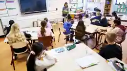 gro-up kinderen worden voorgelezen door Feyenoord gro-up kinderen worden voorgelezen door Feyenoord