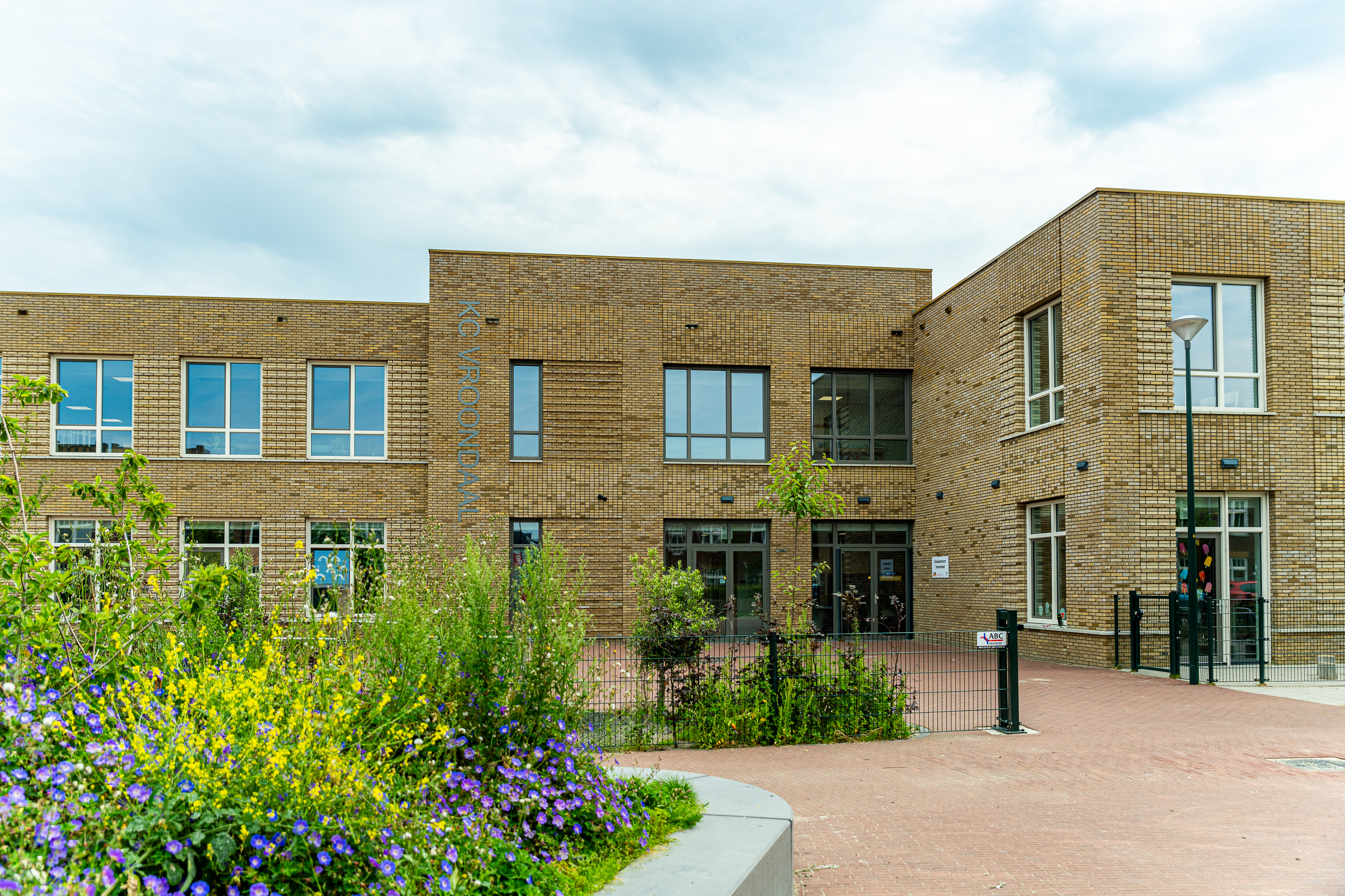 Gro Up Buitenschoolse Opvang Vroondaal