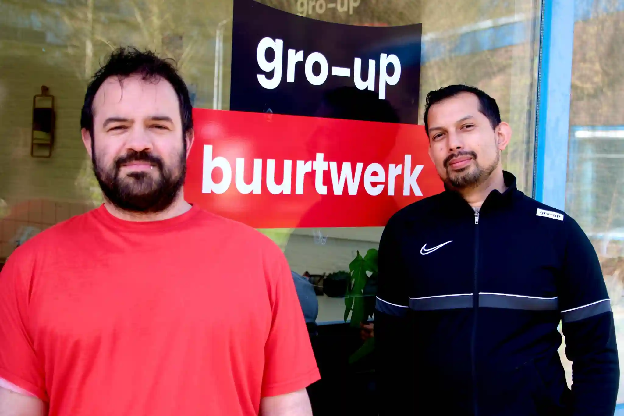 Jongerenwerkers Roan en Shawn van gro-up buurtwerk in Leidschendam-Voorburg