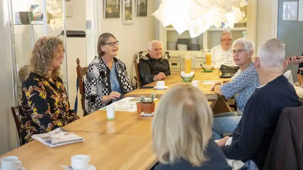 Huis van de Wijk Orient van gro-up buurtwerk Een gezellig samenzijn van senioren in Huis van de Wijk Orient van gro-up buurtwerk