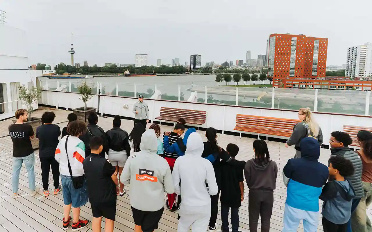 Sport En Spel Tijdens Minivakantie Op Het SS Rotterdam