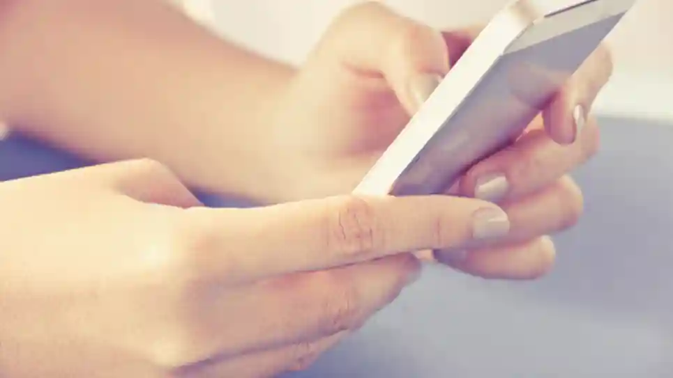 Podcast #HIERNIET Met De Pestverhalen Van Steyn En Imre Podcast #HIERNIET Met De Pestverhalen Van Steyn En Imre