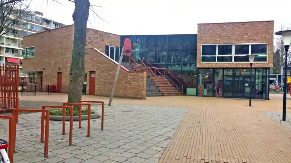 Buitenruimte BSO Onze Wereld BSO in Rotterdam Het Lage Land