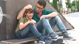 gro-up kind jeugdhulp skateboard jeugdhulp jongen krijgt steun