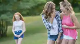 De Hardnekkige Pijn Van Meidenvenijn De Hardnekkige Pijn Van Meidenvenijn