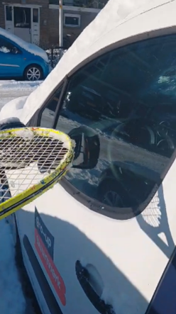 Bus Sneeuw Vrijmaken Met Een Racket