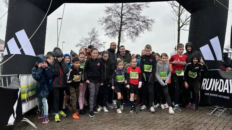 gro-up kinderen aan de start bij de gro-up Kids Run Lansingerland 