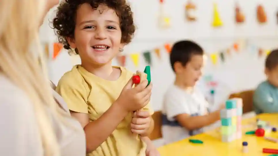 gro-up kind word vastgehouden op het kinderdagverblijf gro-up kind word vastgehouden op het kinderdagverblijf