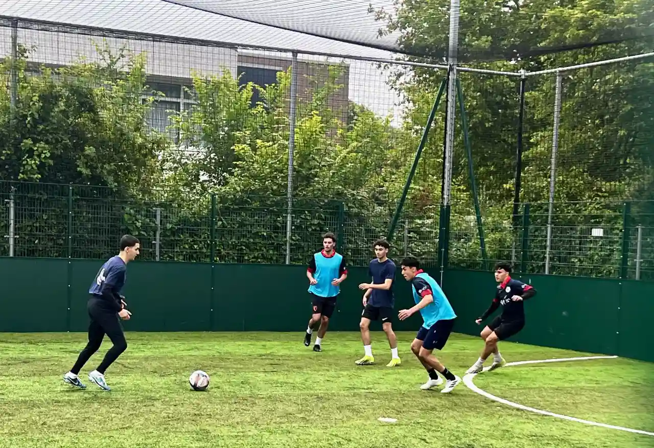 De gro-up Buurtwerk Cup Verbindt Jongeren Met De Kracht Van Voetbal
